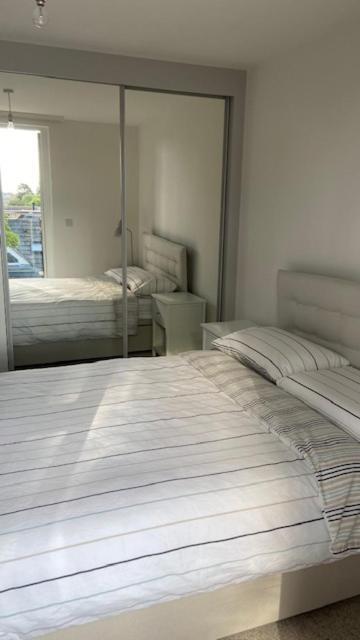 Modern Central Flat With Balcony & Free Parking On-Site Борнмут Экстерьер фото
